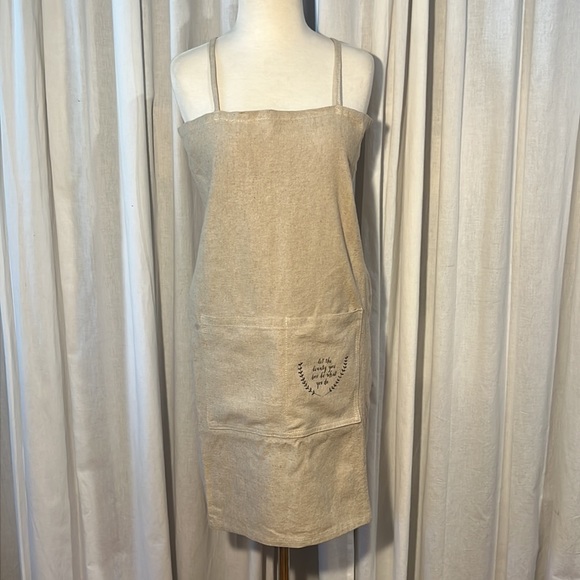 Rae Dunn linen blend apron-“let the beauty you love be what you do.”– NWT - Picture 7 of 7